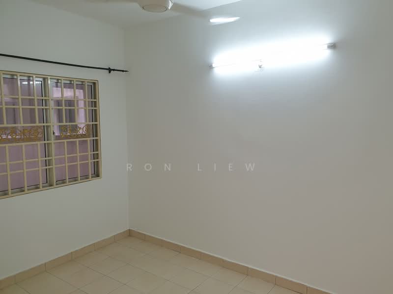 Pangsapuri untuk Dijual di Serdang Villa Apartment - Ron Liew - PropertyGuru.com.my