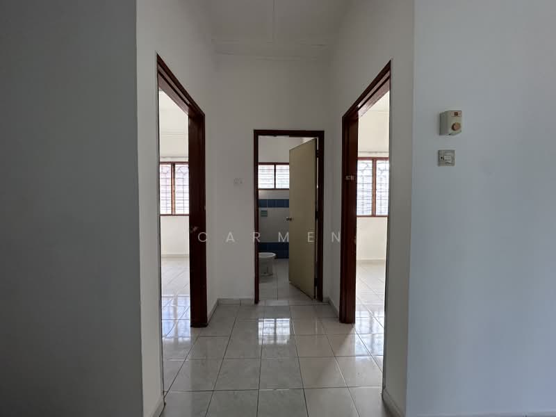 Rumah Teres 2 Tingkat untuk Dijual di Usj 12 (Subang Jaya) - Carmen Lee - Bathroom - PropertyGuru.com.my