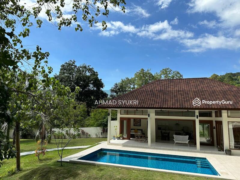 Private villa with swimming pool near Pantai Tengah, Langkawi for Sale