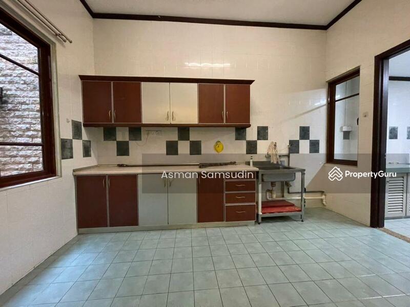 For Rent - Double Storey Jalan Ubin For Rental in Bukit Jelutong Shah Alam