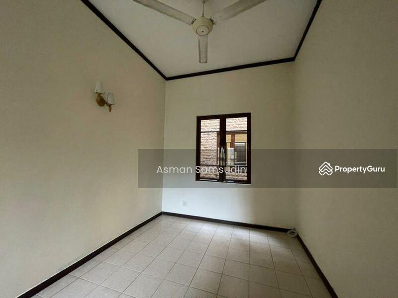 For Rent - Double Storey Jalan Ubin For Rental in Bukit Jelutong Shah Alam