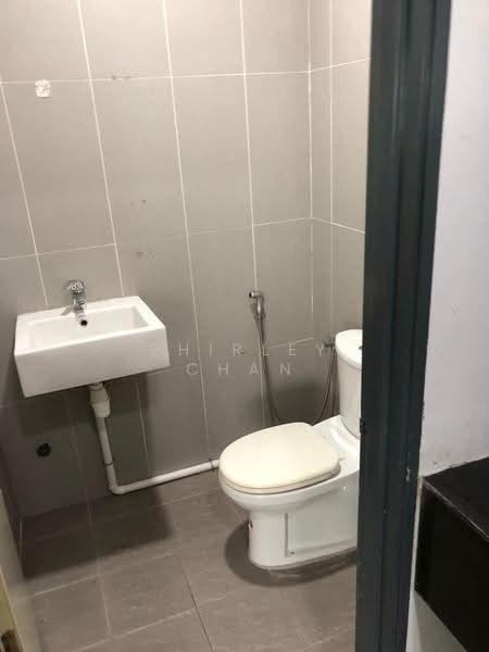 Shop / Office untuk Disewa di Kelana Jaya (Petaling Jaya) - Shirley Chan - Bathroom - PropertyGuru.com.my