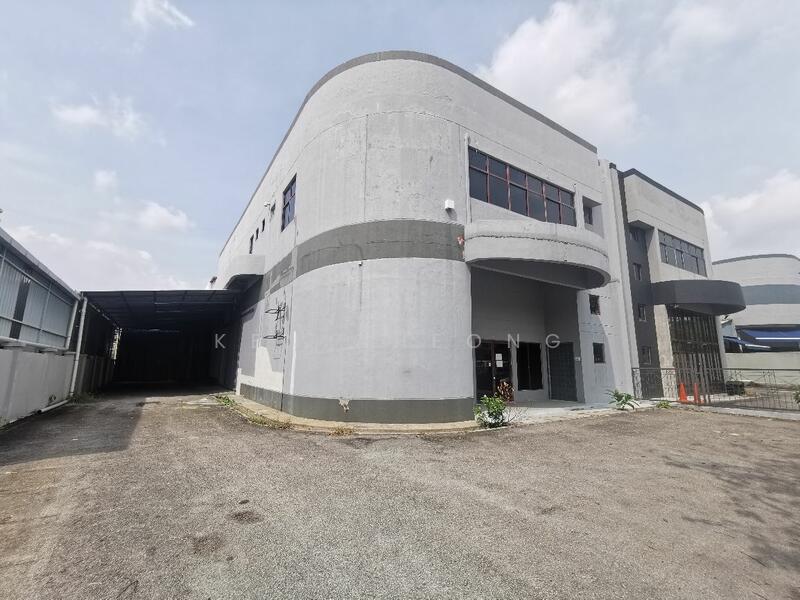 Untuk Dijual - Semi-D factory at Kota Damansara