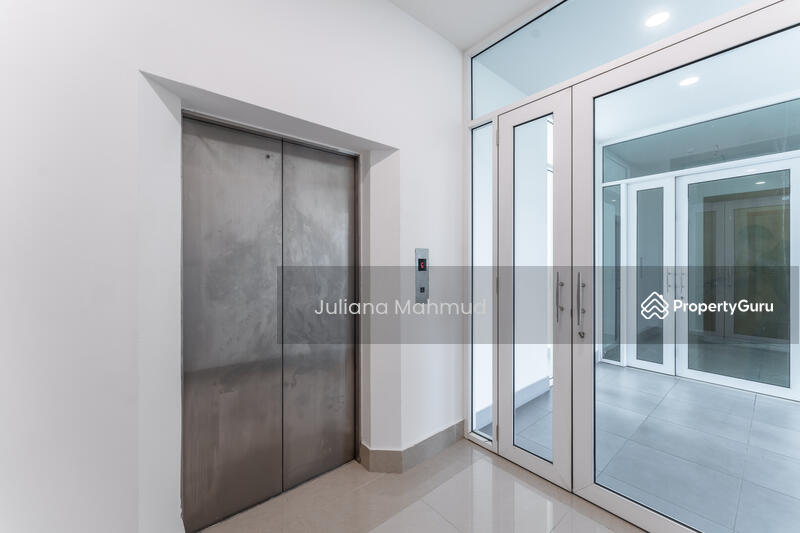 Private lift lobby