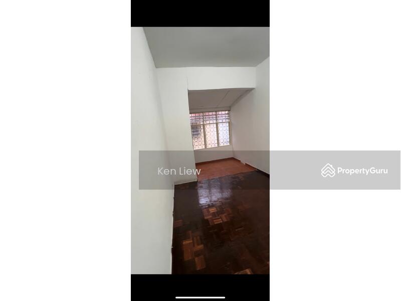 For Rent - Townhouse at Pandan Indah