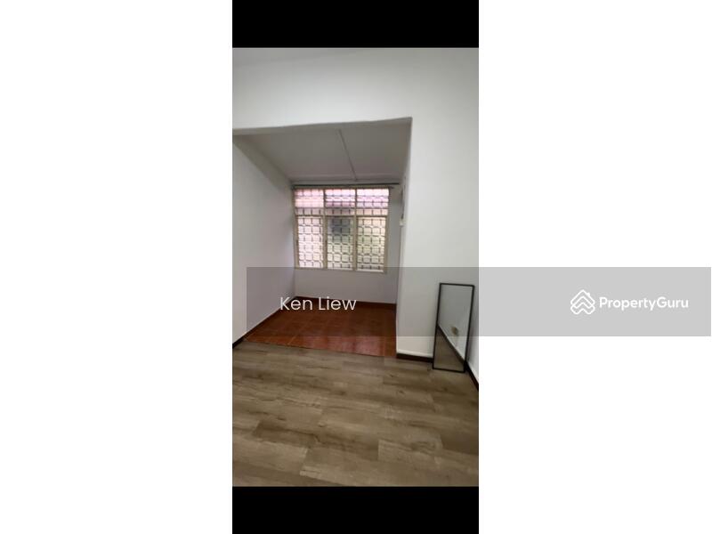 For Rent - Townhouse at Pandan Indah