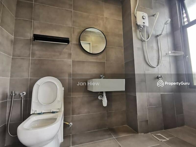 Untuk Disewa - Riana South