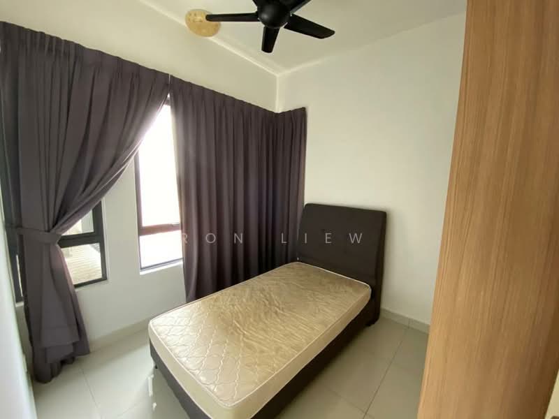Servis Apartment untuk Dijual di 8 Kinrara - Ron Liew - Bedroom - PropertyGuru.com.my