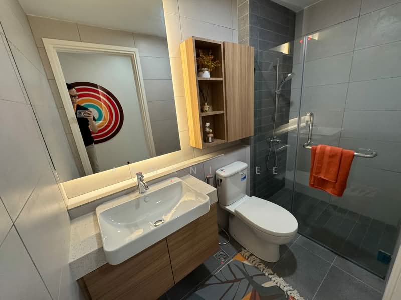 Service Residence for Sale at Twin Tower Residence - Aamani Lee - Bathroom - PropertyGuru.com.my
