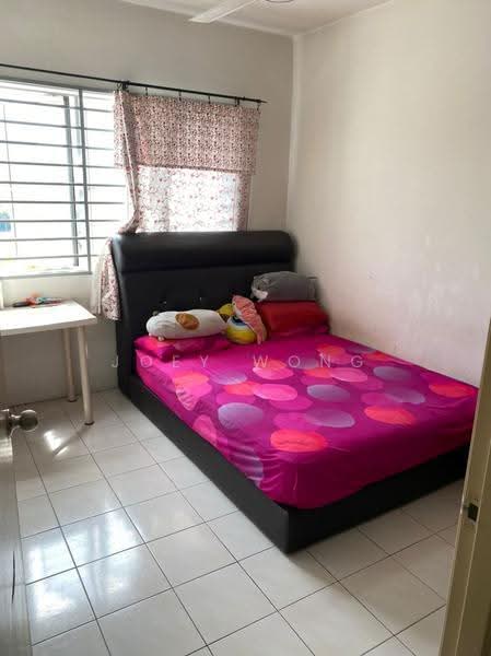 Kediaman Servis untuk Dijual di Suria Kinrara - Joey Wong - Bedroom - PropertyGuru.com.my
