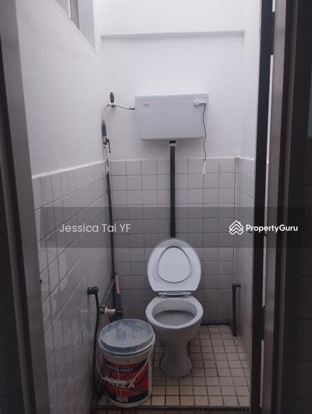 1-storey Terraced House for Sale in Seksyen 4 (Petaling Jaya) - Jessica Tai YF - Toilet - PropertyGuru.com.my
