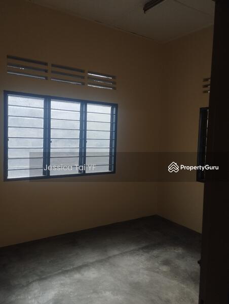 1-storey Terraced House for Sale in Seksyen 4 (Petaling Jaya) - Jessica Tai YF - Bedroom 3 - PropertyGuru.com.my