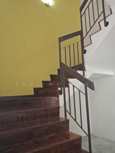 Staircase to Level 1