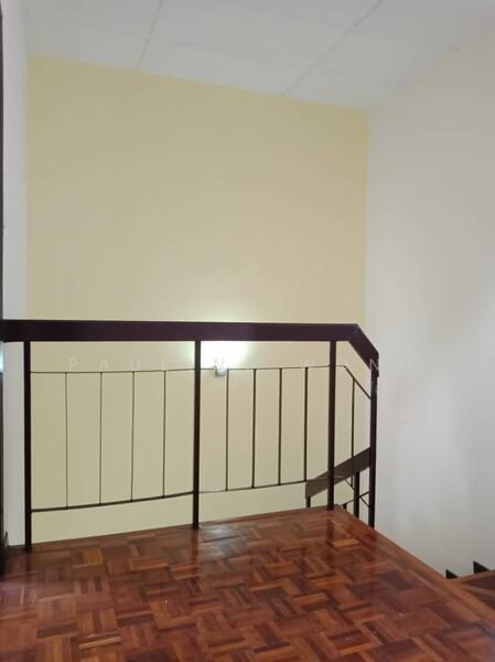 Staircase to Level 1