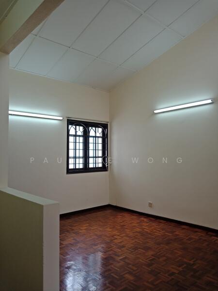 Level 1 - Living Hall : Newly Painted & New Switches