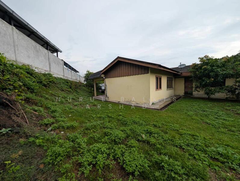 For Sale - SS1 Kampung Tunku