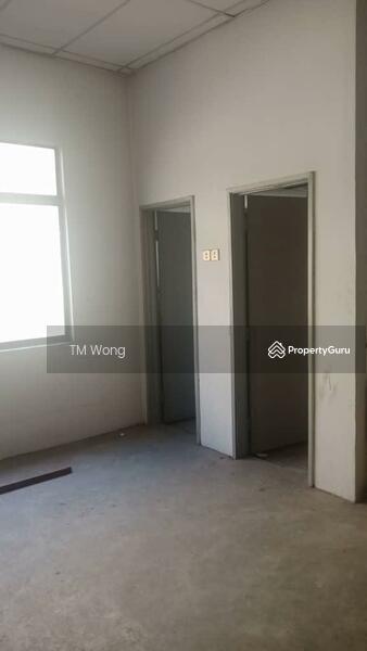 Office for Sale in Taman Pinggiran Putra (Seri Kembangan) - TM Wong - PropertyGuru.com.my