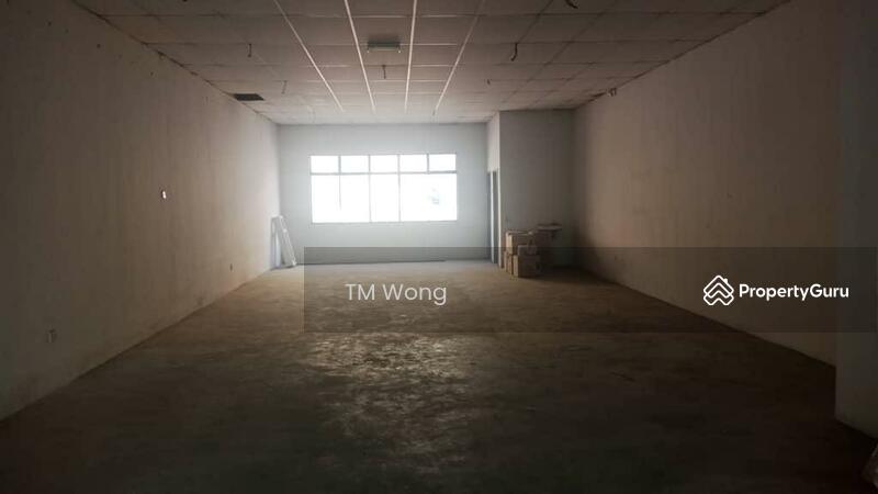 Office for Sale in Taman Pinggiran Putra (Seri Kembangan) - TM Wong - PropertyGuru.com.my