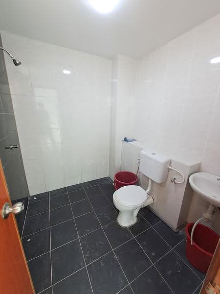 Apartment for Sale at Green Suria @ Bandar Tun Hussein Onn - Remy Lim - Bathroom - PropertyGuru.com.my