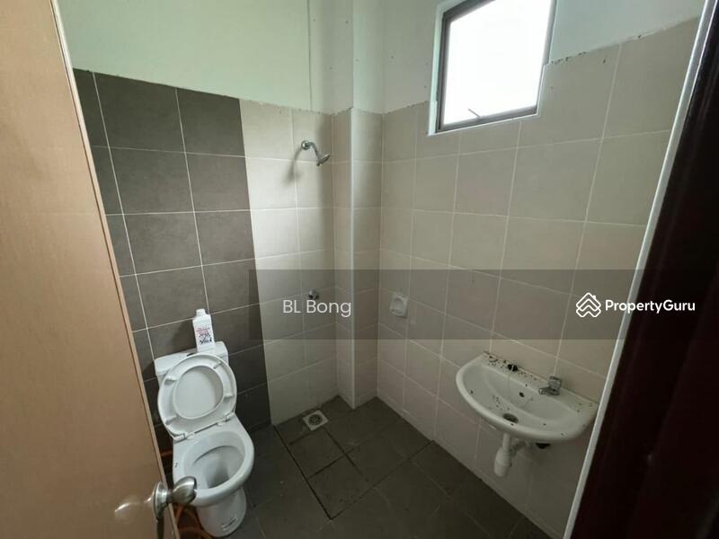 Untuk Dijual - Semi-D house at Bemban