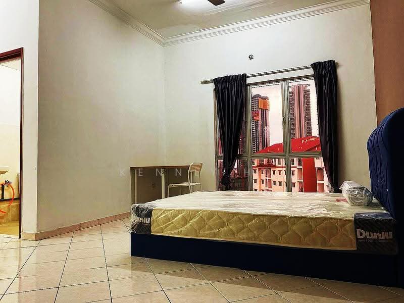 Pangsapuri untuk Disewa di Bayu Puteri - Kennly Ho - Bedroom - PropertyGuru.com.my