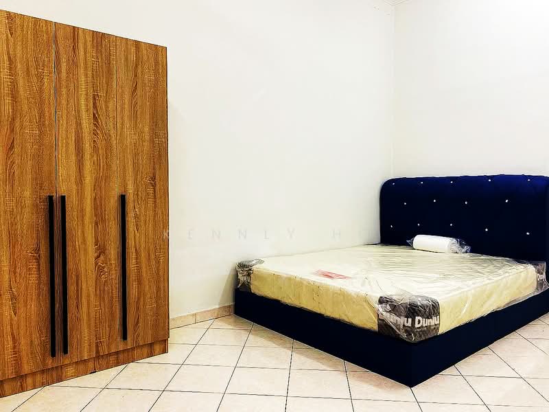 Pangsapuri untuk Disewa di Bayu Puteri - Kennly Ho - Bedroom - PropertyGuru.com.my