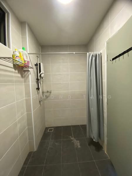 Servis Apartment untuk Disewa di B11 Parkland Residence - Desmond Tang - Bathroom - PropertyGuru.com.my