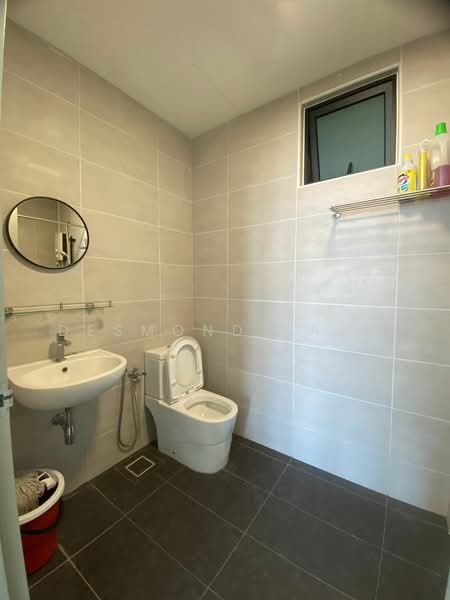 Servis Apartment untuk Disewa di B11 Parkland Residence - Desmond Tang - Bathroom - PropertyGuru.com.my