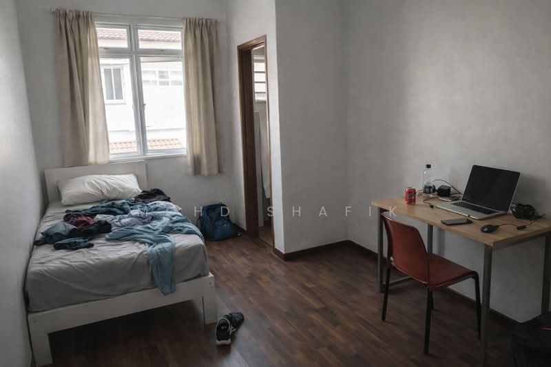 2-storey Terraced House for Sale in Taman Salak Perdana (Dengkil) - Mohd Shafik - Bedroom - PropertyGuru.com.my