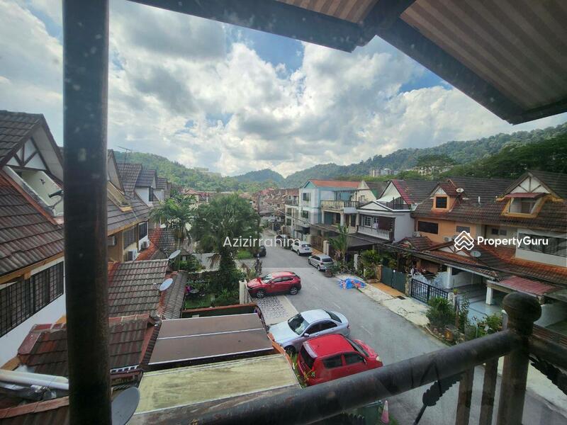 For Sale - 3 Storey Terrace Intermediate Taman Bukit Mulia Bukit Antarabangsa Ampang
