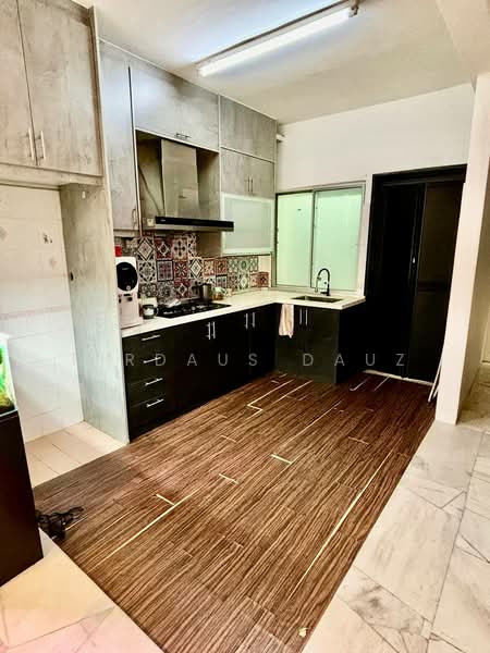 Pangsapuri untuk Dijual di Pangsapuri Cemara - Firdaus Dauz - Kitchen - PropertyGuru.com.my