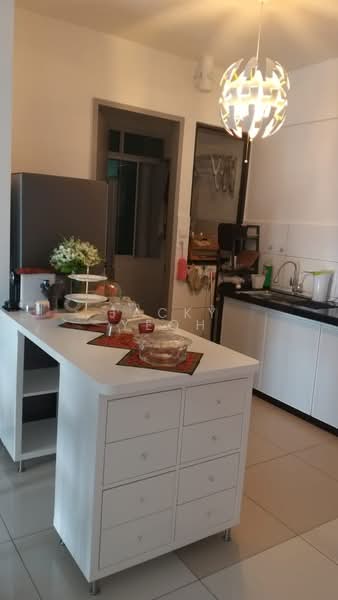 Service Residence for Sale at Luminari - Jacky Yeoh - Kitchen - PropertyGuru.com.my
