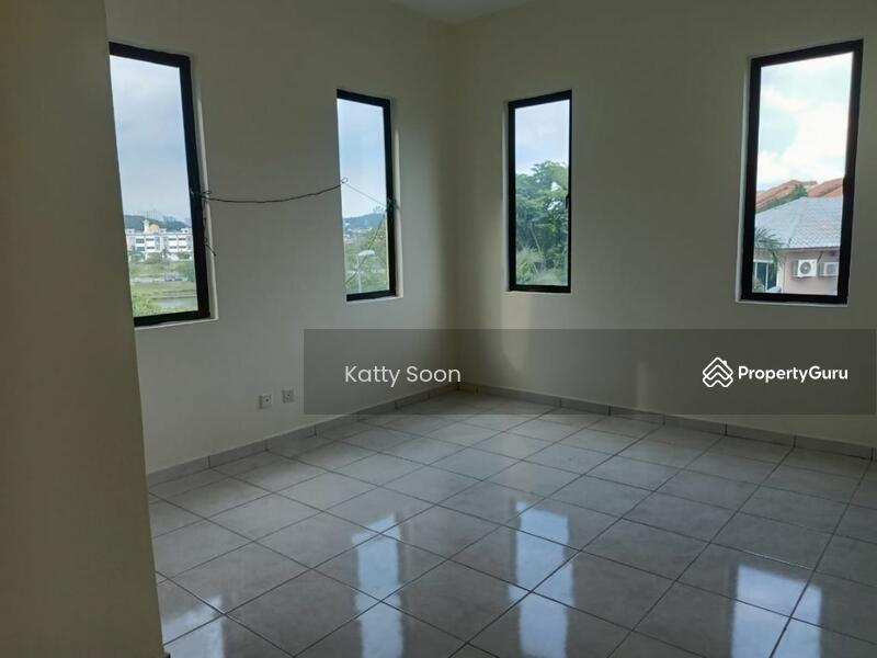 For Sale - Avenue Two (Avenue 2) Townvilla/Townhouse, Bandar Tun Hussein Onn Cheras
