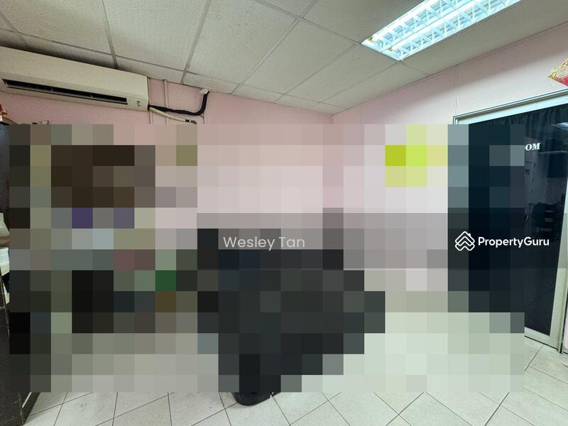 Untuk Dijual - Ujong Pasir 3 Storey Shoplot Corner For Sale