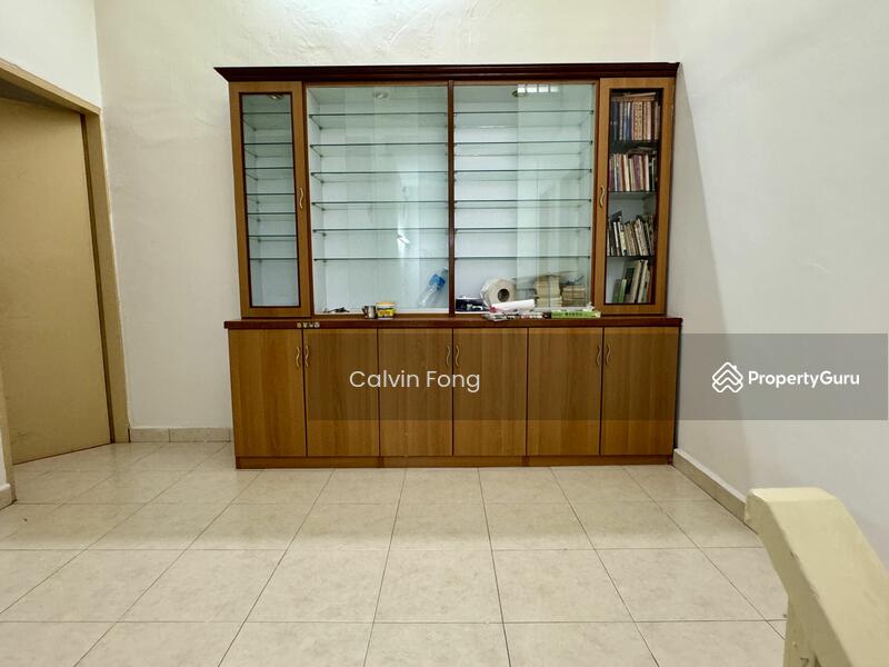 2nd floor family area