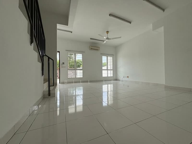 2-storey Terraced House for Rent in Semenyih (Selangor) - Bill Lee - Living Room - PropertyGuru.com.my