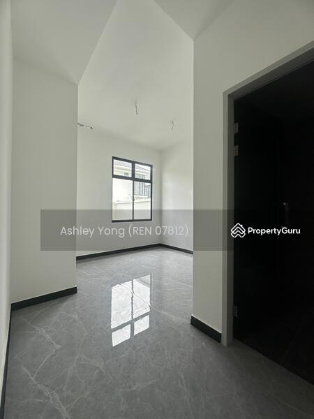 Untuk Dijual - Setia Tropika