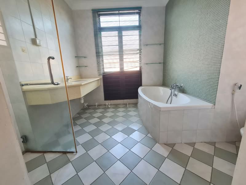 Semi-Detached House for Sale in Alam Damai (Cheras) - Ken Lew - Bathroom - PropertyGuru.com.my