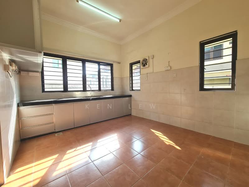 Semi-Detached House for Sale in Alam Damai (Cheras) - Ken Lew - Kitchen - PropertyGuru.com.my