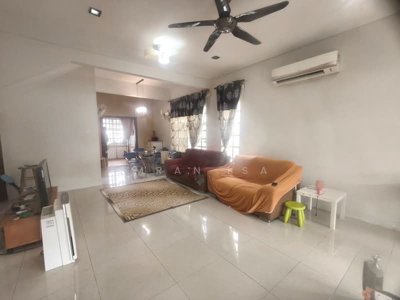 Rumah Teres untuk Dijual di Perdana College Heights (Mantin) - Imran Isa - Living Room - PropertyGuru.com.my