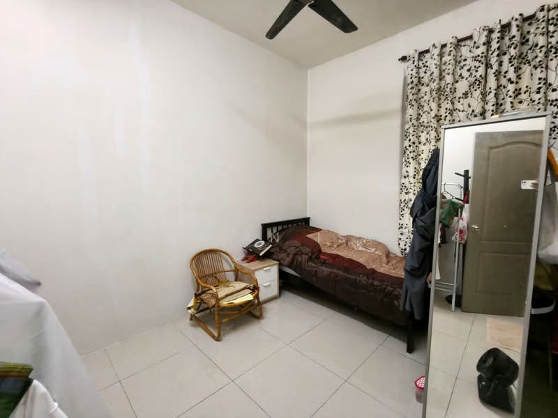 Rumah Teres untuk Dijual di Perdana College Heights (Mantin) - Imran Isa - Bedroom - PropertyGuru.com.my
