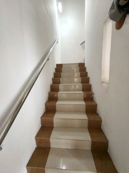 Rumah Teres untuk Dijual di Perdana College Heights (Mantin) - Imran Isa - Corridor - PropertyGuru.com.my