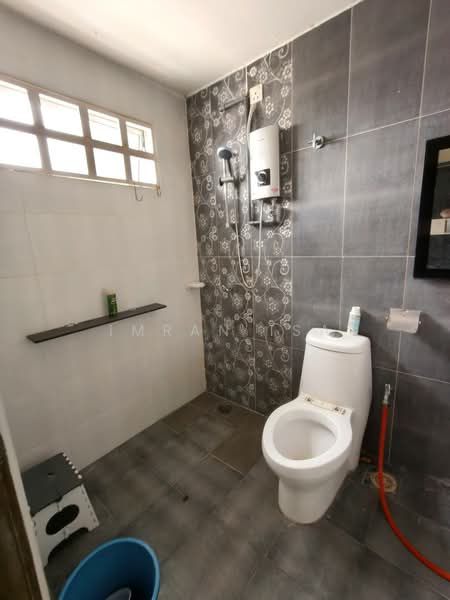 Rumah Teres untuk Dijual di Perdana College Heights (Mantin) - Imran Isa - Bathroom - PropertyGuru.com.my