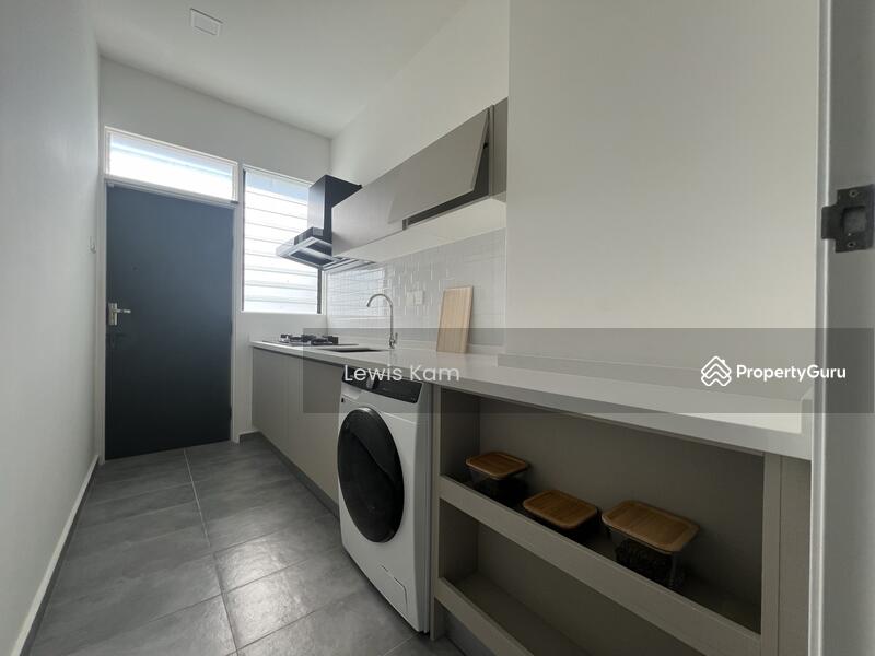 Rumah Teres 3 Tingkat untuk Dijual di Batu Ferringhi (Penang) - Lewis Kam - PropertyGuru.com.my