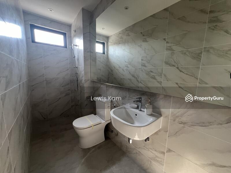 Rumah Teres 3 Tingkat untuk Dijual di Batu Ferringhi (Penang) - Lewis Kam - PropertyGuru.com.my