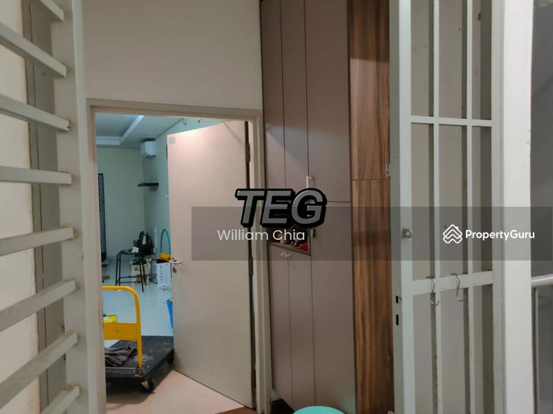 Shoes Cabinet Full Height