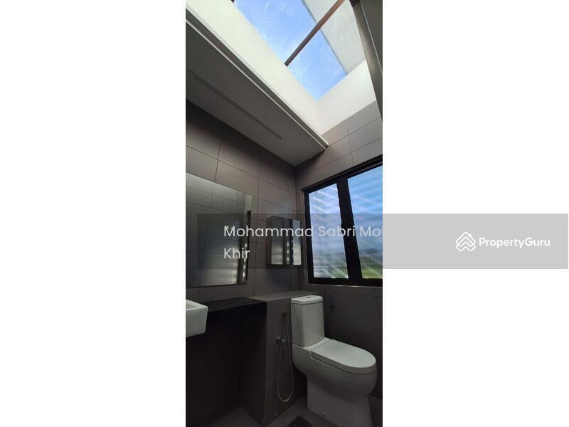 Master bedroom toilet with sun roof