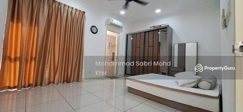 Bedroom with airconditioner