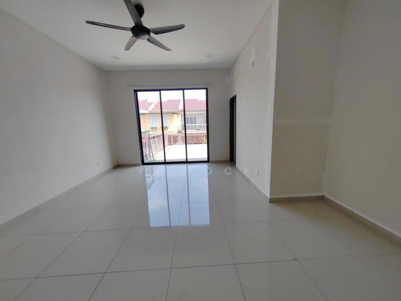 Terraced House for Rent in Nilai (Negeri Sembilan) - YS Lock - Living Room - PropertyGuru.com.my