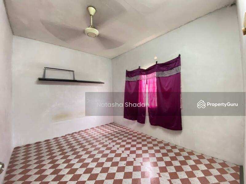 Untuk Dijual - Flat PKNS Section 7